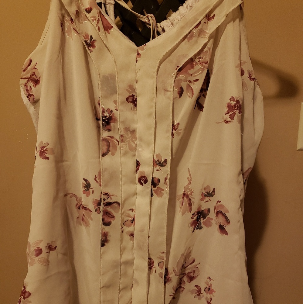 Maurices size 2 floral tank